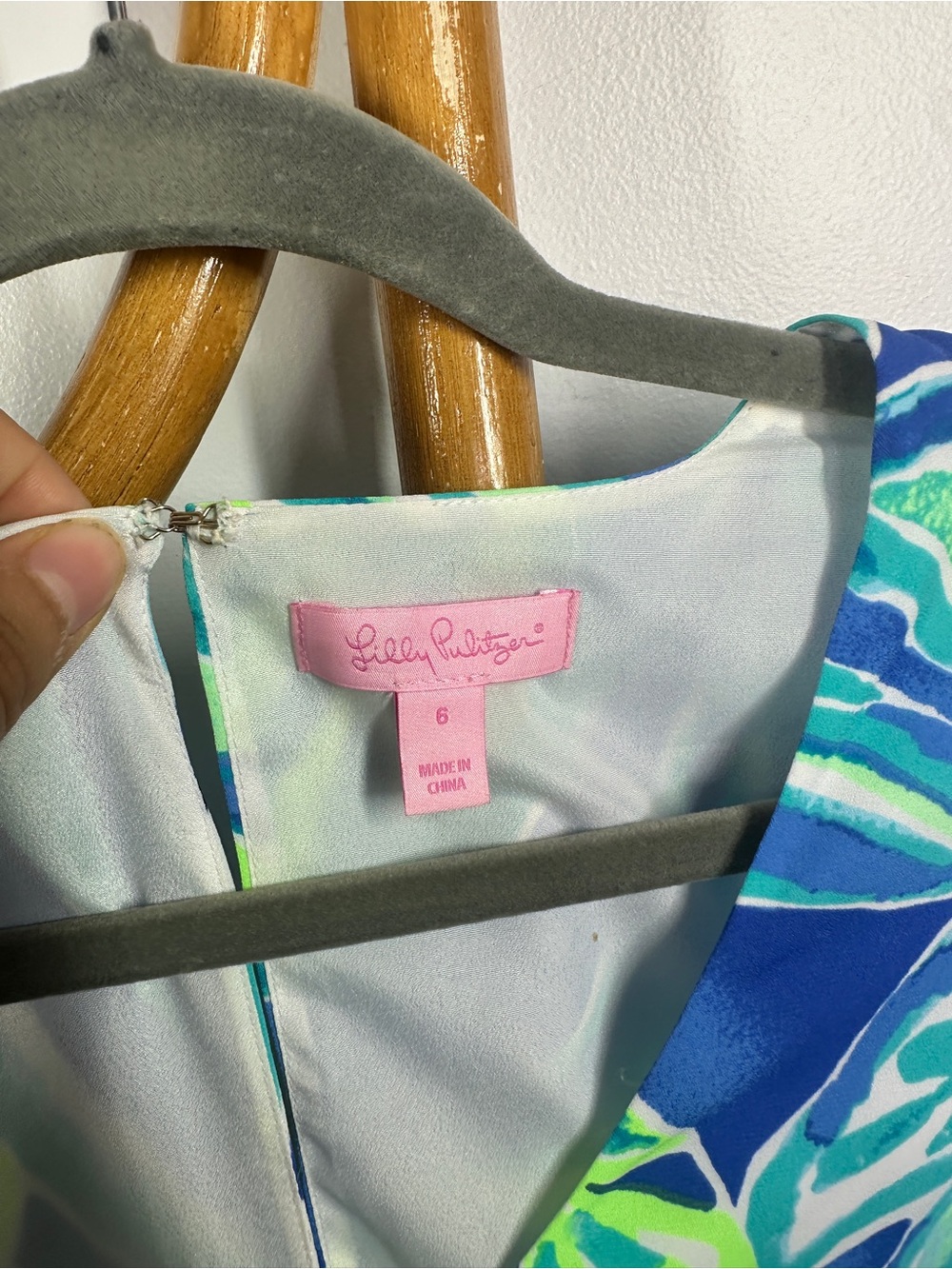 Lilly Pulitzer Green and Blue Bell Sleeve Mini Dress sz 6 - Picture 3 of 8